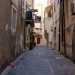 Da qui svoltiamo a sinistra su vico Arco del Carmine